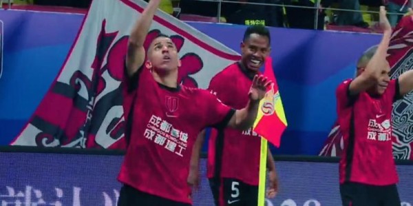 九游官网下载-王子铭高级货！韩鹏飞拼了 韦世豪成熟了！海牛10号看饮水机合适